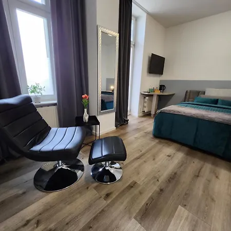 Wohnen Am Schlosspark - Balcony *